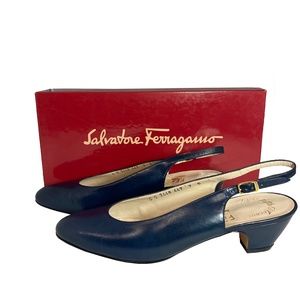 Salvatore Ferragamo Navy Blue Flats Size 7B